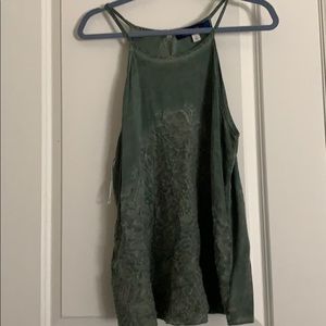 Beautiful green tank!